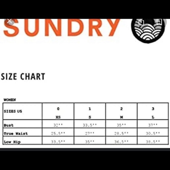 Sundry Keep It Simple Tank Top in Green - Picture 2 of 4